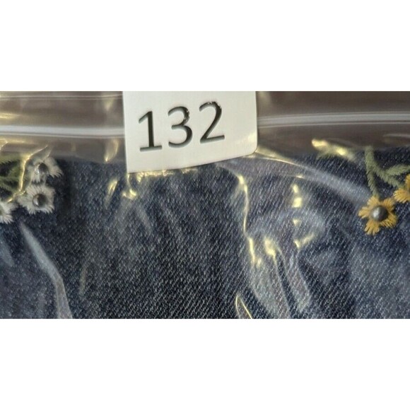Driftwood Women Jeans Size 4x31 NWT Kelly Floral Embroidered Beaded Boot Hi Rise - Picture 12 of 12